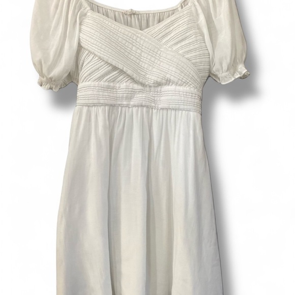 Blu Pepper Cream Mini Dress with Chic Design - Picture 2 of 4